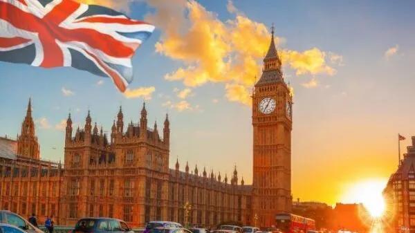 为什么不把英国法国翻译成“硬格烂”、“罚烂丝“呢？而是“英格兰”、“法兰西”