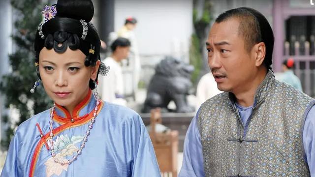 邓萃雯|邓萃雯晒澳洲生活靓照，农场摘草莓笑开怀，56岁冻龄有术仍未婚！