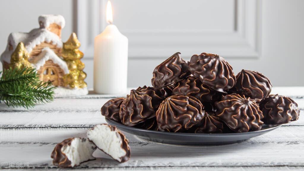 34岁女保姆四次表白大爷，惨遭拒绝，大爷：我虽然老，但我不笨