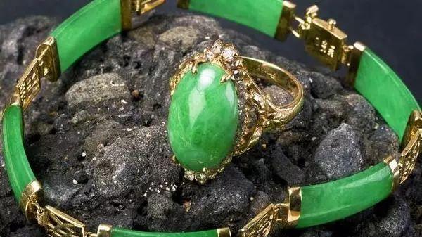 翡翠|翡翠的“三忌四怕”，了解你的翡翠会越来越美