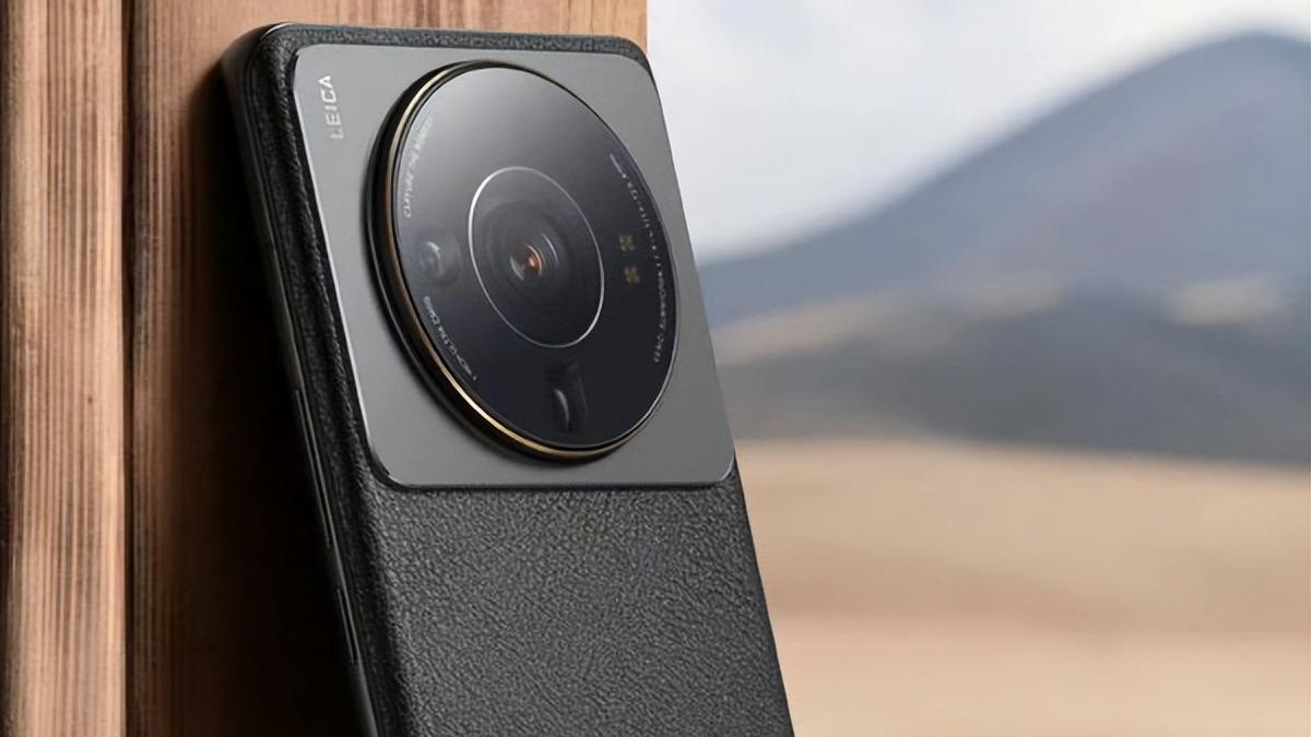 小米科技|外媒实测小米12S Ultra，这一点比iPhone 13超大杯强