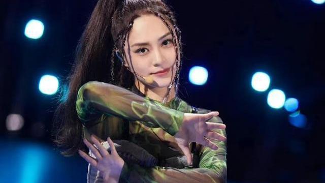 阿娇 阿娇晒体重照瘦到91斤 网友喊话“不要再瘦了”