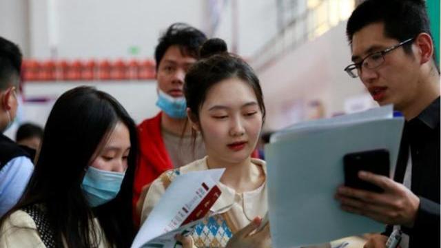 国企|中铁十二局招聘，五险二金，高薪且还有补贴，很看重优秀人才