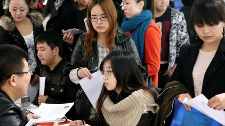 考研|“我们缺的是北大本科生”，北大硕士求职遭拒，HR的话刺耳却现实