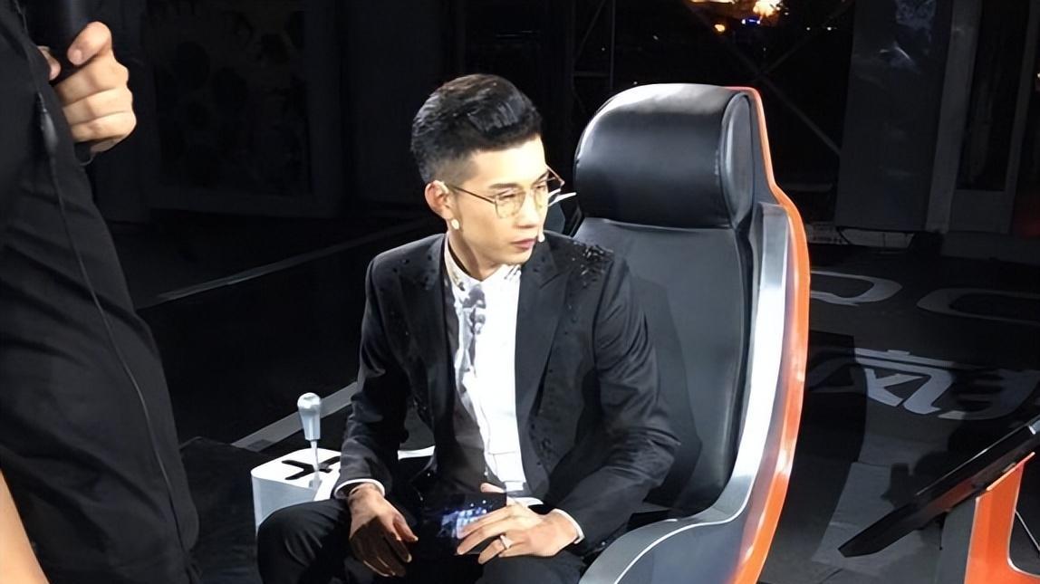 李天佑|网红天佑卖手串，单串售价高达27777，粉丝争相下单，网友：圈钱