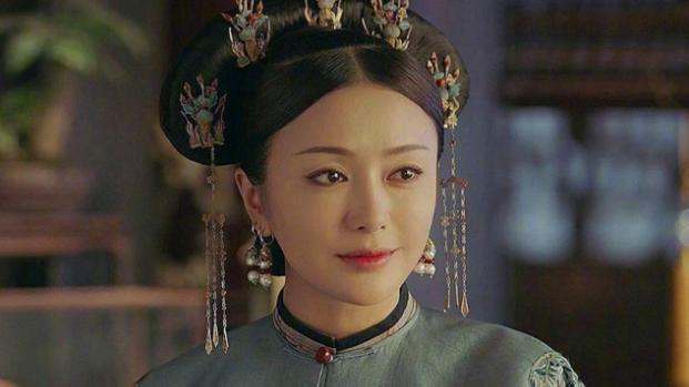 董洁|演过皇后的五位女星：董洁最无气质？她仅靠坐姿就已母仪天下