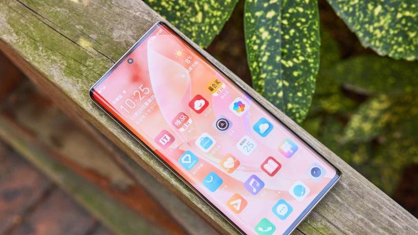 荣耀|荣耀70 Pro陆续量产，坚定支持天玑9000！5300mAh电池让人爱