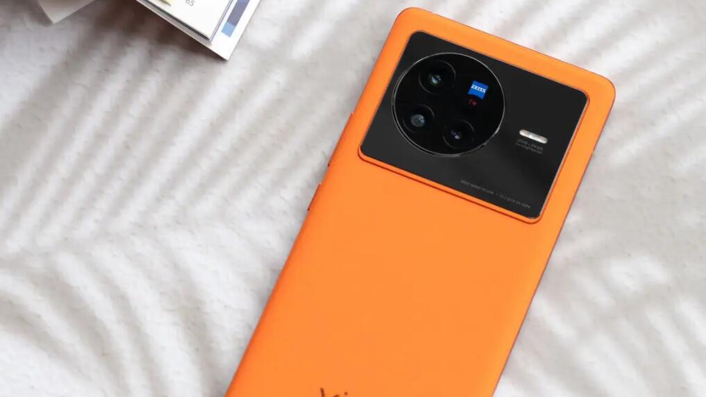 荣耀|仅3999元，天玑9000+蔡司三摄+256GB，体验不输荣耀70 Pro！