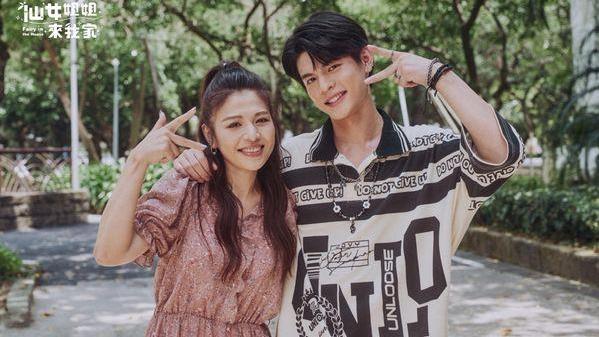 |母子颜值太高！184帅儿邱以太甜搂林叶亭吴念轩误以为女友