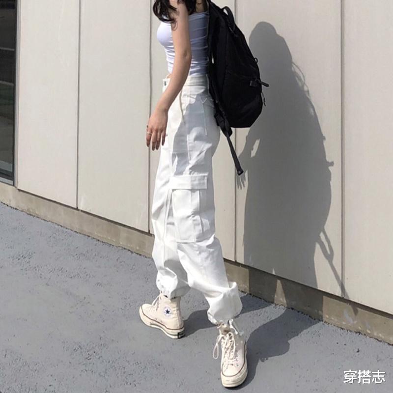 女人就别乱搭配了，学我媳妇这样穿运动裤，休闲更减龄