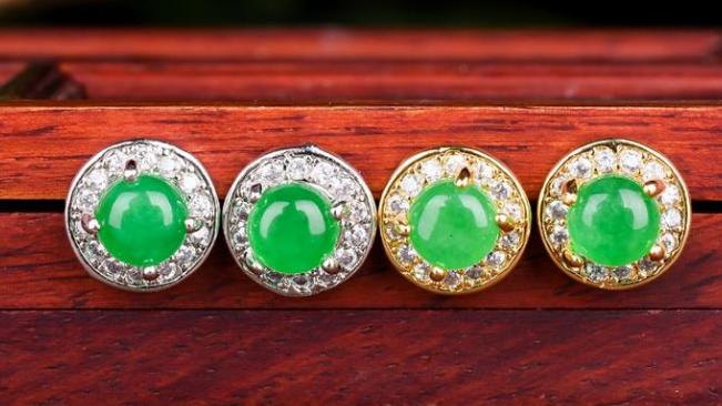 翡翠|都说金石有价，玉石无价，翡翠玉石的价值到底体现在哪里呢