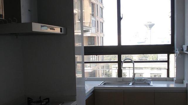 新房的硬装收尾了，虽然房子空荡荡的，但是每次看了都心情愉悦！