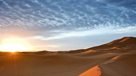 约932万平方千米，世界最大沙漠，撒哈拉地区为何会形成大沙漠？