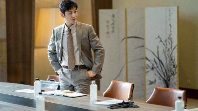 黄晓明|愿意为角色“豁出去”，黄晓明：44岁回头看，过去多傻