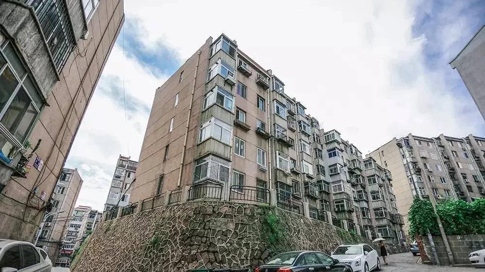 |老一辈：年轻人不接盘我的房子，就是不务正业