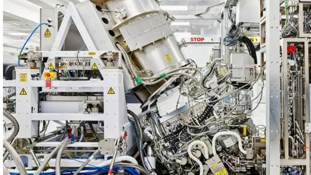 红米手机|点名中芯之后，美态度突然反转，演不下去了？