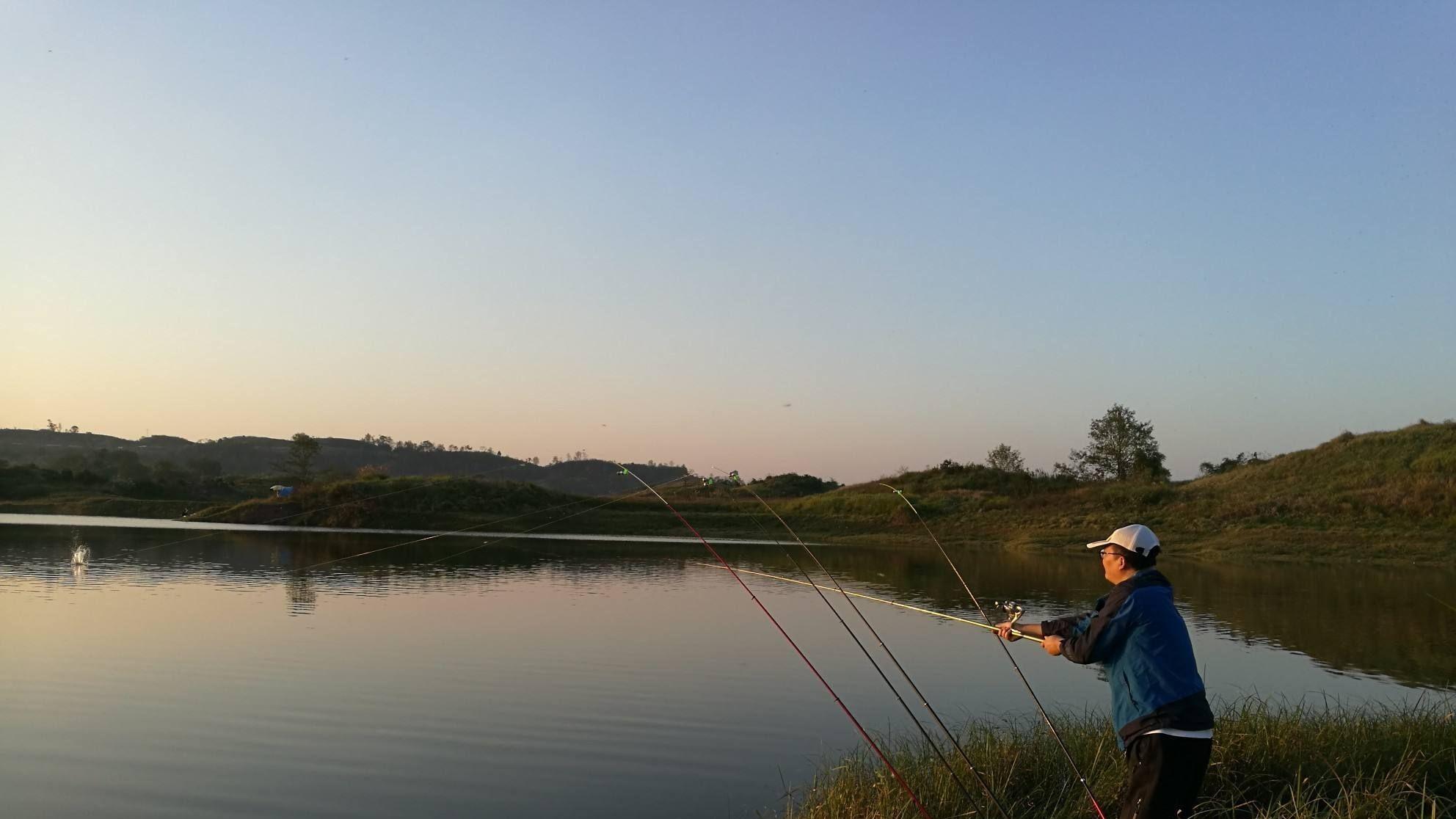 |晚秋千万不要选的4个钓点，选中哪一个，都是麻烦事