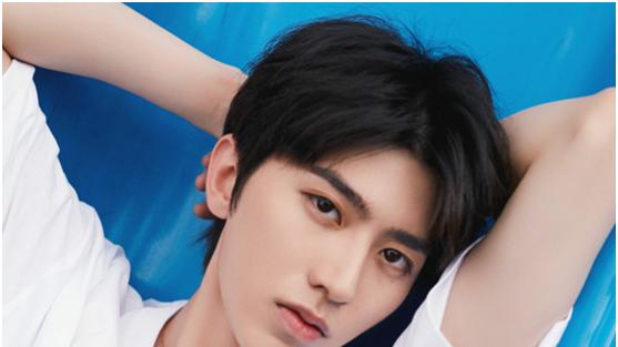 蔡徐坤|中国顶流蔡徐坤，颜值高实力能打，难怪有这么多迷妹