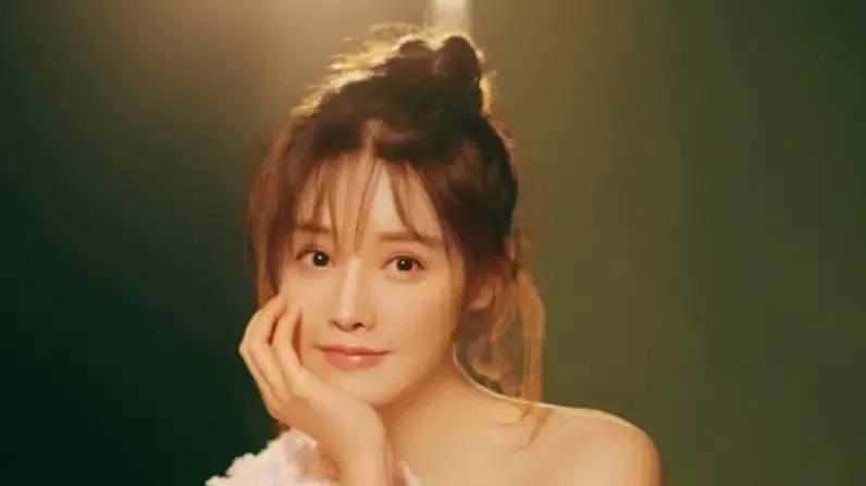 鹿晗|她是赵本山最漂亮的女徒弟“香秀”，因为整容失败哭的梨花带雨