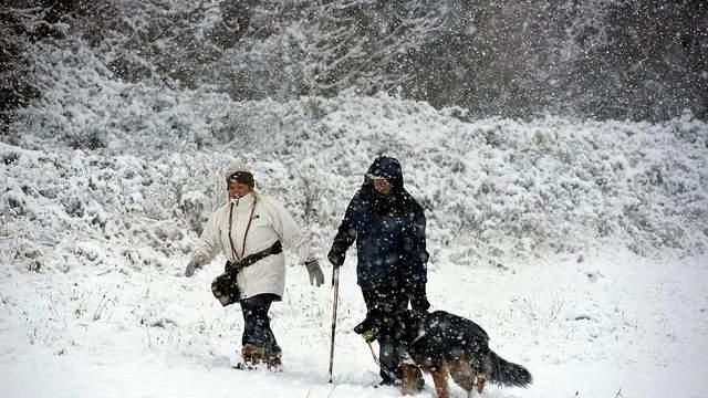 黑河|英国迎来2022年第一场雪，各地雪景美到醉！英国最贵冬天到来