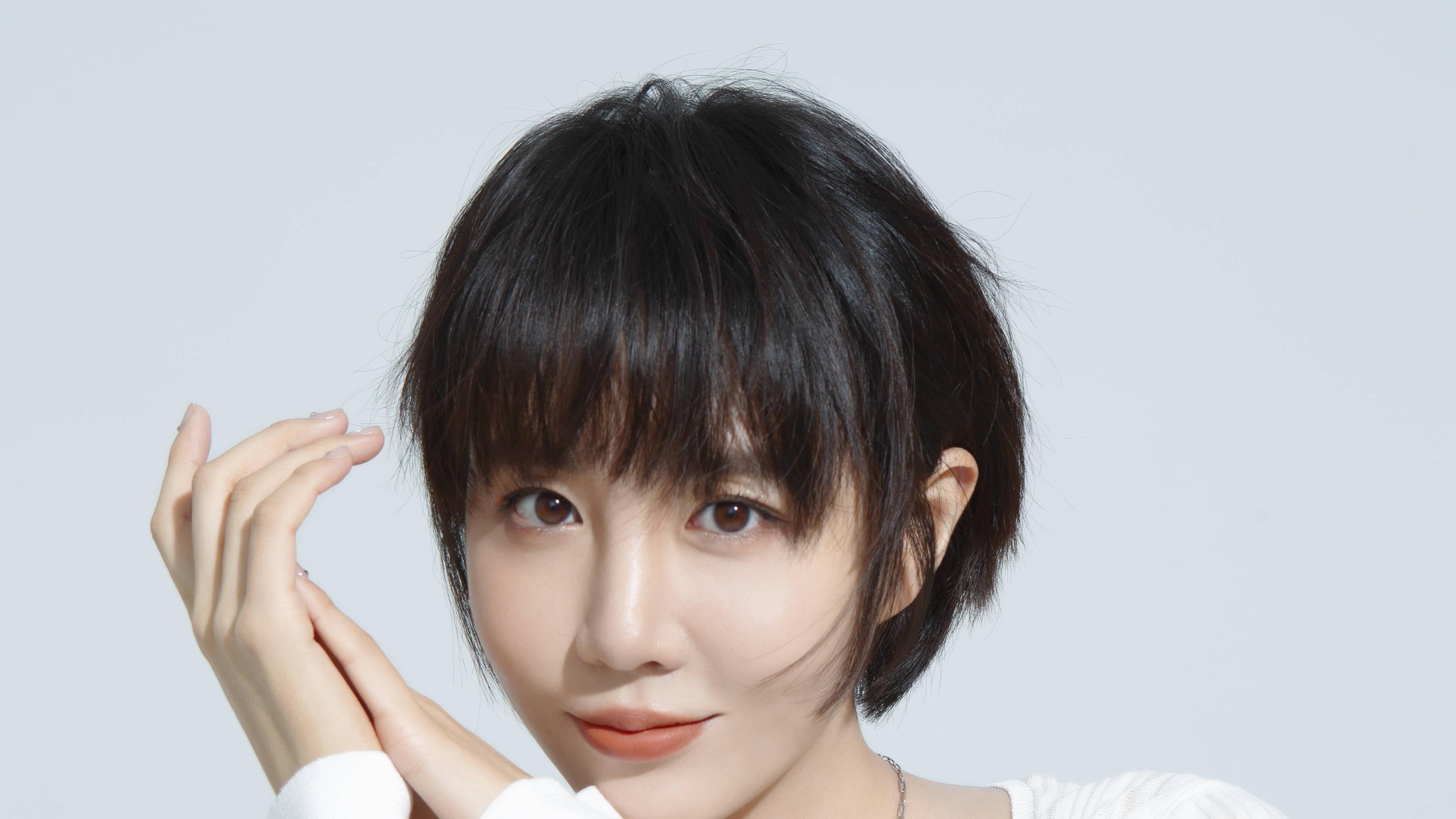 李欣燃|都市甜爱剧《墨白》开播 李欣燃饰演经纪人助攻恋爱旅程