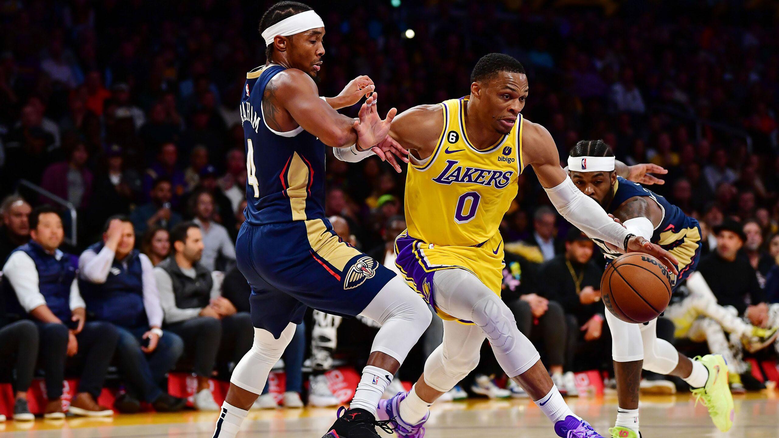 威少留队湖人也得补强？美媒建议3筹码换太阳悍将，他搭詹眉正好