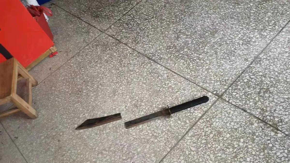 刘氏四兄弟因为遗体停放问题发生争执，老四持刀将三哥杀害，将三嫂砍伤，然后自杀身亡