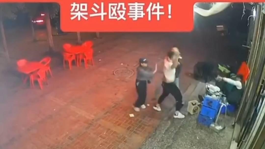 ?唐山打人事件涉事店铺内 疑一个月前也曾发生斗殴