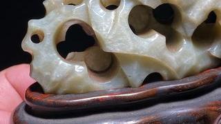 和田玉籽料|清中期 和田玉籽料 太湖石山子 摆件