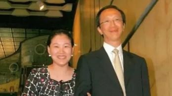 伏明霞|世界冠军伏明霞，44岁的她看起来像60多岁的阿姨一样