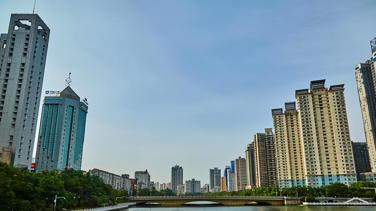 南昌|南昌首轮土拍揽金54亿，打响楼市回暖的第一枪