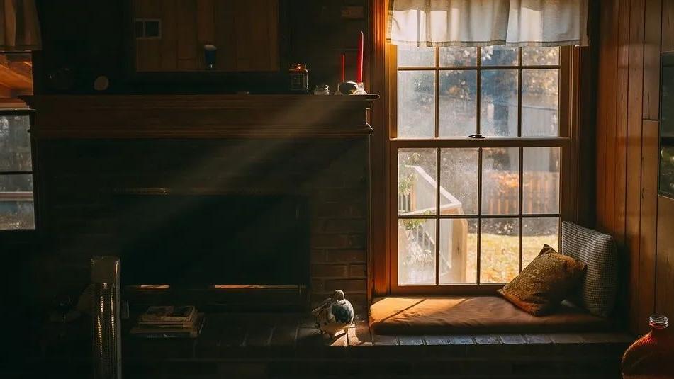 飘窗还在堆杂物？这样设计让人眼前一亮！