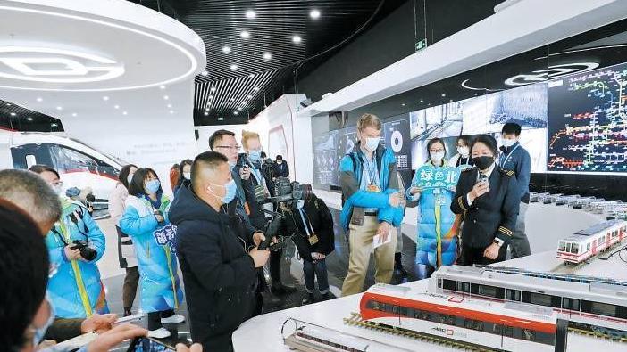 大学生|月薪五千的编制岗和一万的私企，选哪个？大学生的回答很统一