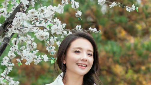 孙茜|孙茜高调发文表白老公，晒全家福庆祝结婚九周年，网友们直呼羡慕