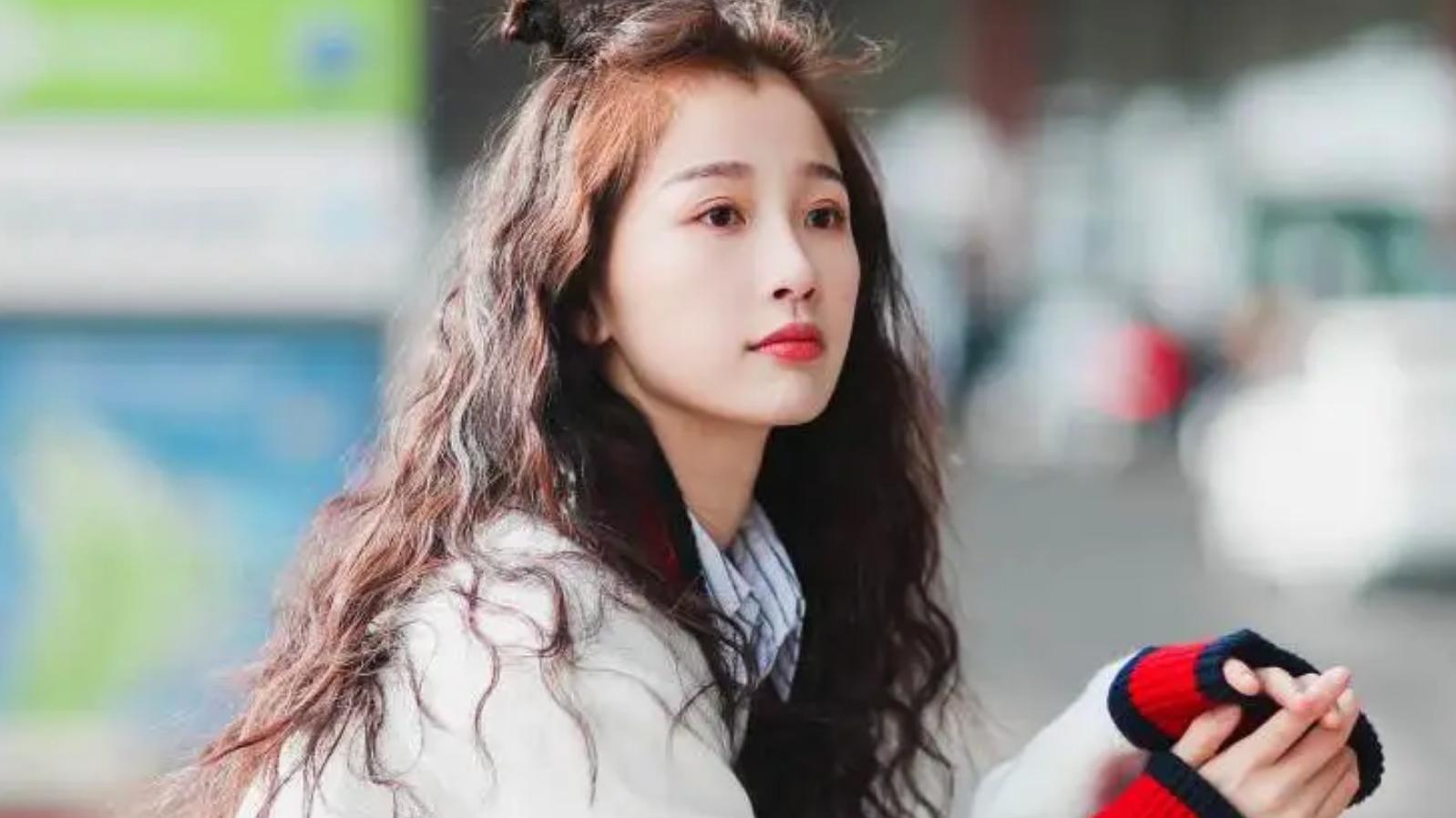 陈飞宇|横冲直撞勇闯娱乐圈，甜心妹妹虞书欣，凭借可爱风迅速走红