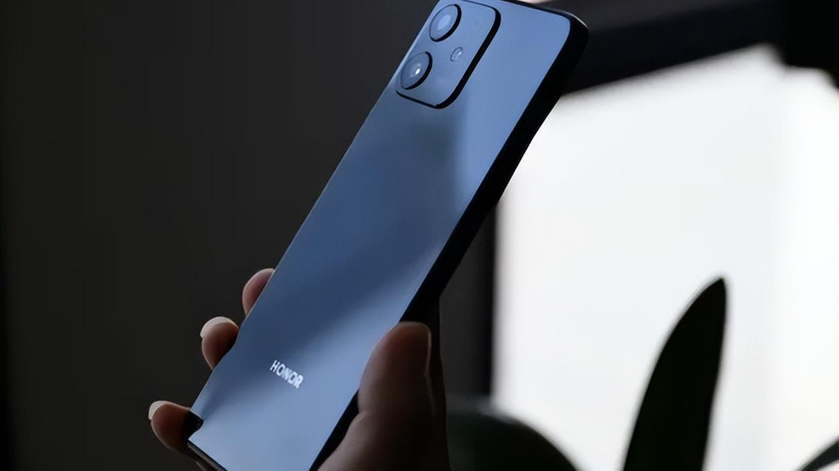 荣耀play|荣耀又一款新机上线，10G+7.45mm+256G+6nm，仅售1599元