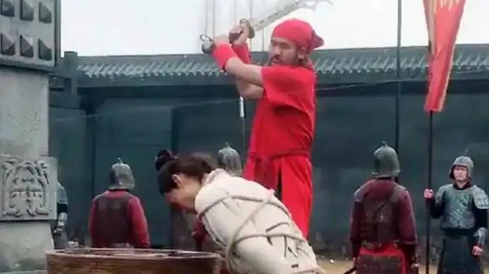 头被砍掉的瞬间，是身体感觉头掉了，还是头感觉身体不见了