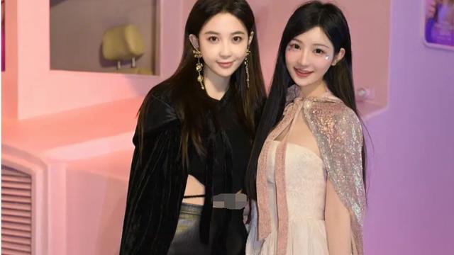 宣云|潘玮柏老婆宣云晒和程晓玥合影，眼神方向不一致，被质疑蹭合影