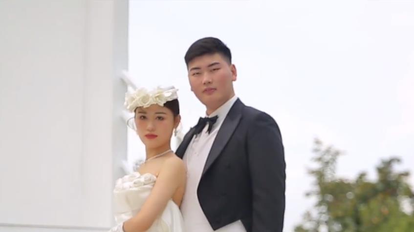 陈萌|陈萌真是太贤惠了，怀孕了还不忘记给朱小伟炒大虾，太香了！