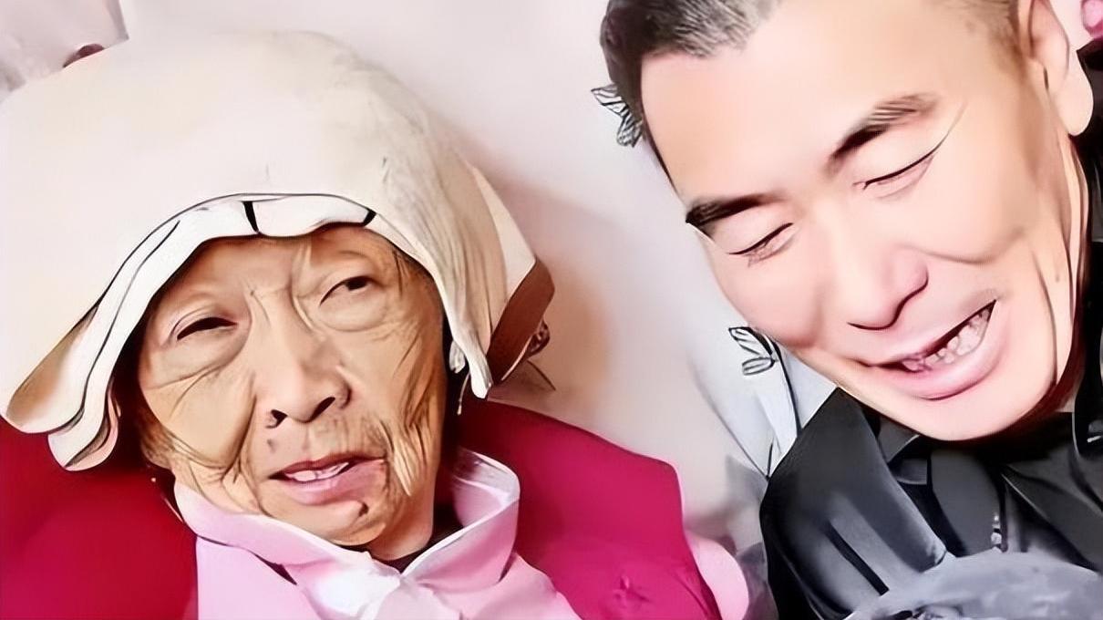 李玉成|马玉琴和李玉成同桌吃饭，李玉成怕丢人不露脸，被网友讽刺吃软饭