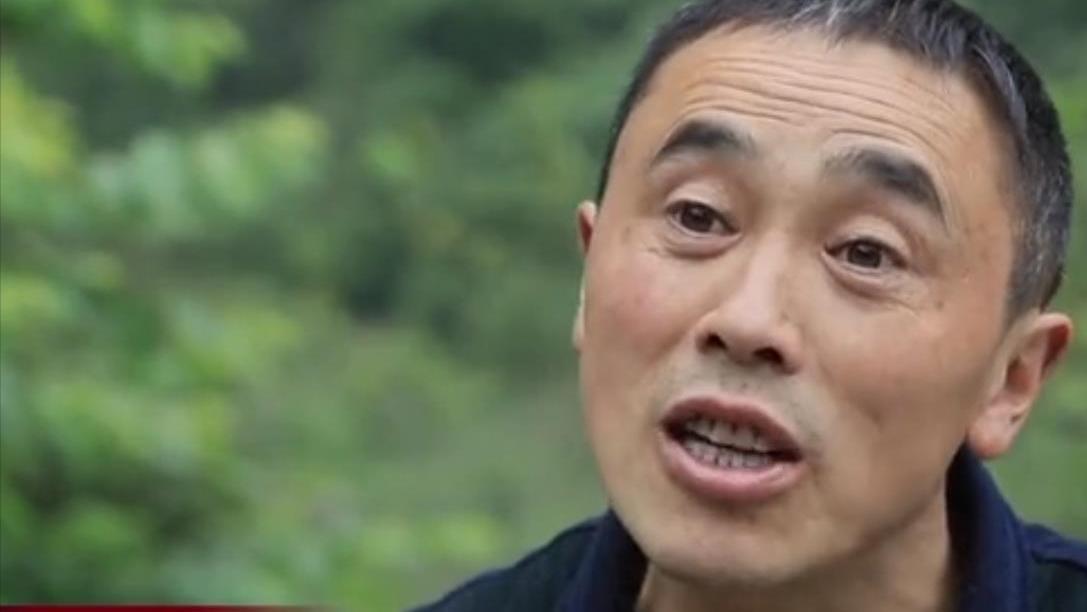 2017年，四川山民采药捡到两只小黑熊，没想到竟然结下一段奇缘