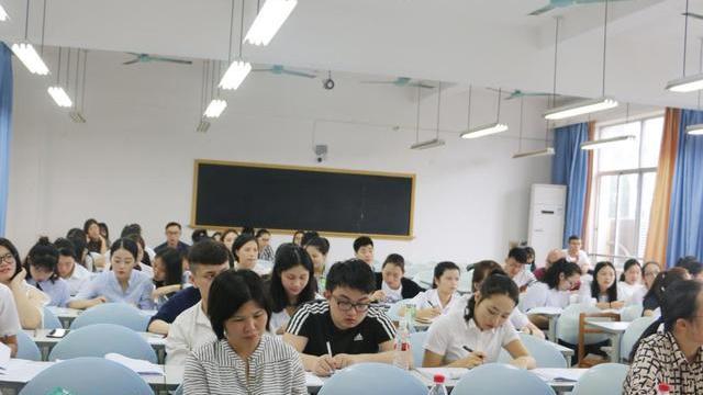 本科生|本科生“幸福感”爆棚的职业排行，榜首成香饽饽，看下你在其中吗