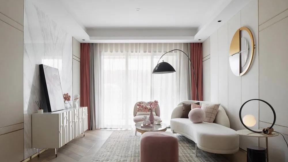 粉调简约风，属于年轻人的时尚活力感！！