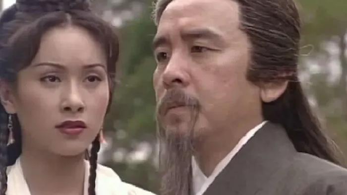 雪花神剑|雪花神剑：都是魔教之女，为何梅绛雪没有成为第二个聂小凤呢？