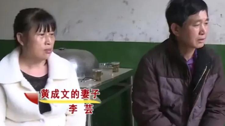 最近1年，家住湘潭湘乡的40岁江小丽，对58岁师父黄成文百依百顺地“孝顺”