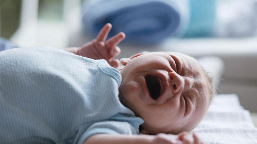 |告诉他，世界上没有固定的标准，如果这是你想为人父母的话，你必须尽得起一个称职爸爸该