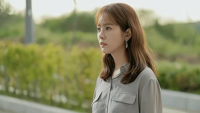 岳母病危，我妈带全家9口人看望，结果在医院把我15年婚姻看没了