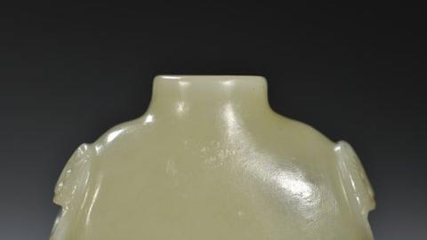 鼻烟壶|晚清 和田玉兽面耳鼻烟壶