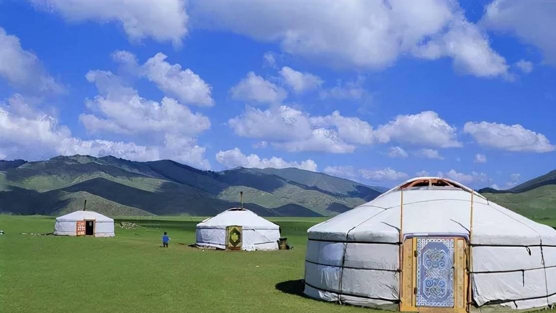 草原|在一望无际的蒙古草原上，当地人民如何解决洗澡和上厕所的需求？
