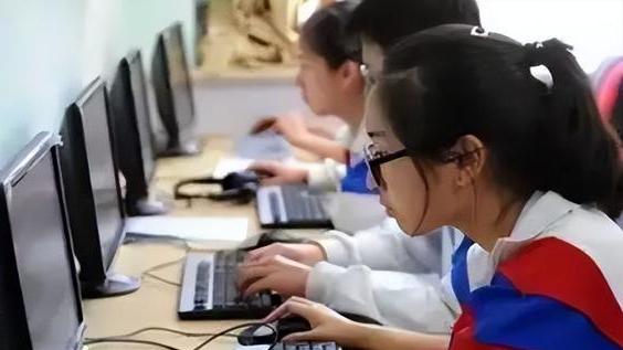 高考|女生后悔选的职业排名，就业难度大不说，在婚恋市场上也不吃香